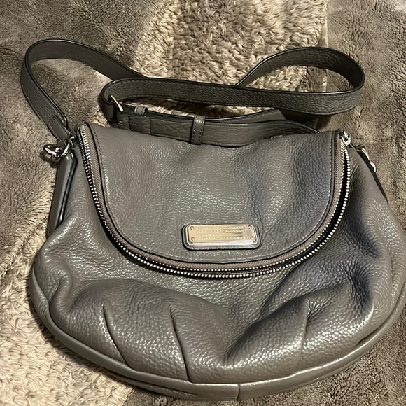 Marc Jacobs Handbags - Marc Jacobs saddle bag